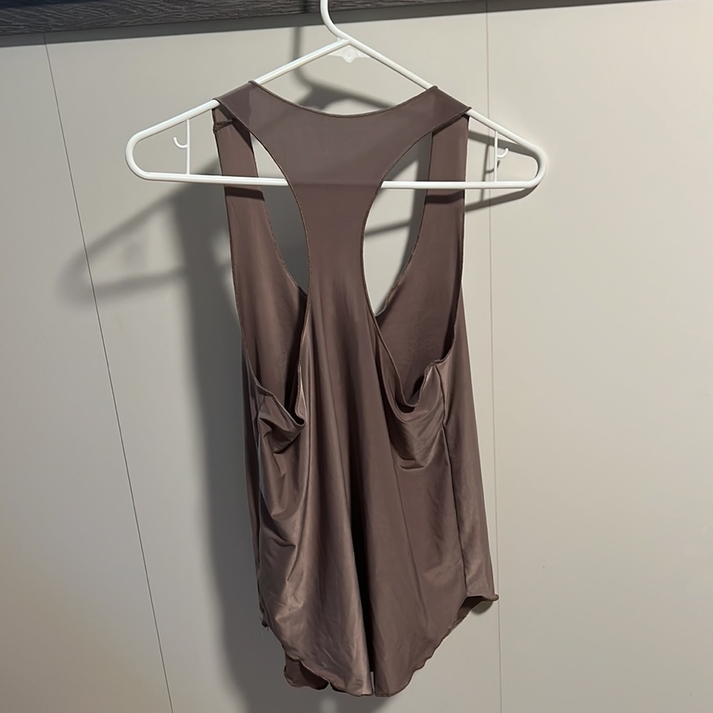 Onzie Glossy Flow Tank - Picture 4 of 7